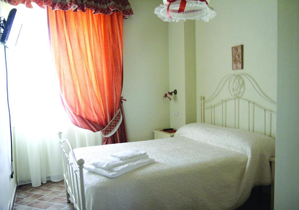 Agriturismo San Lorenzo Serre Di Rapolano Chambre photo